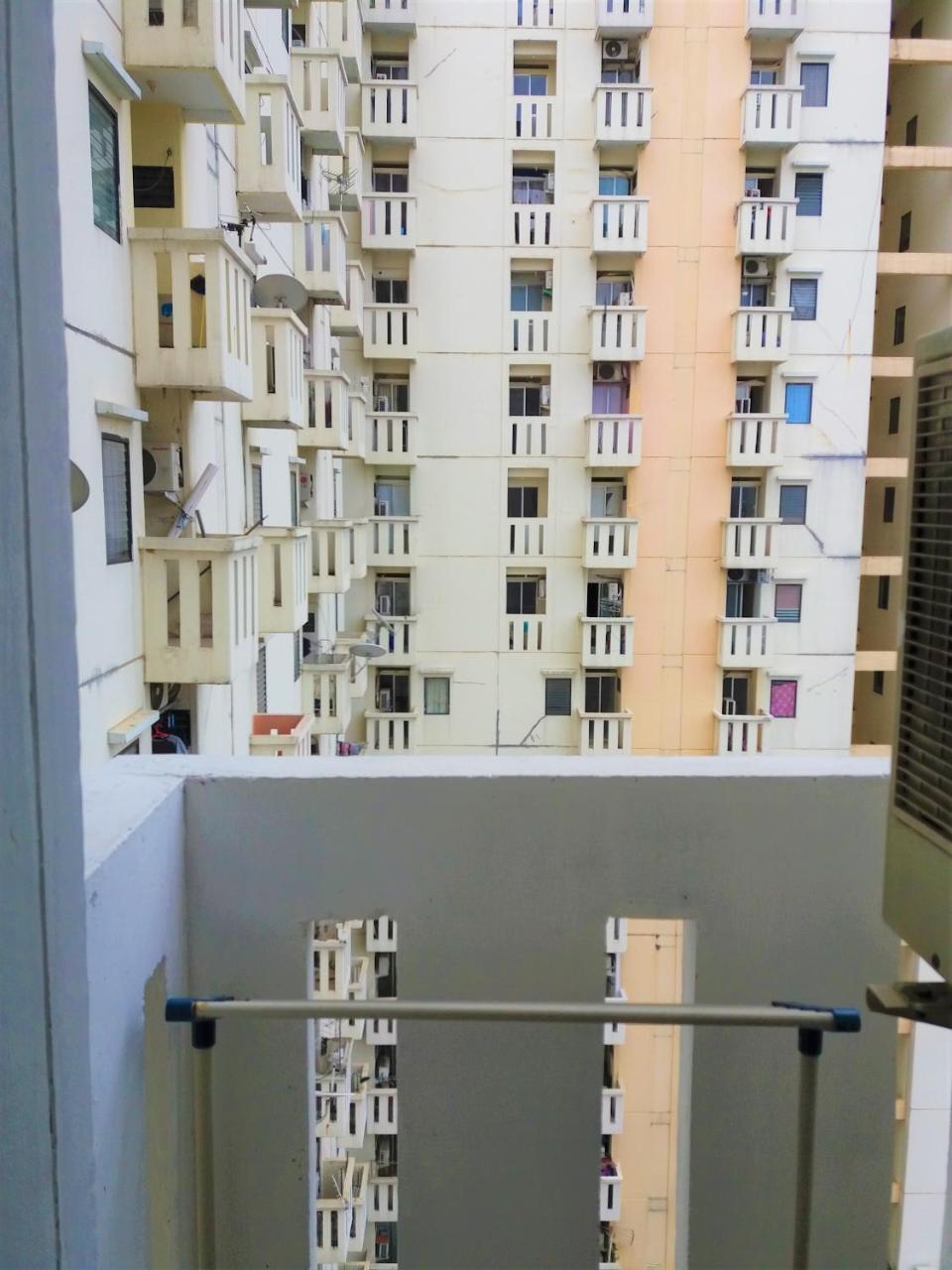 Raja Property Jakarta Luaran gambar