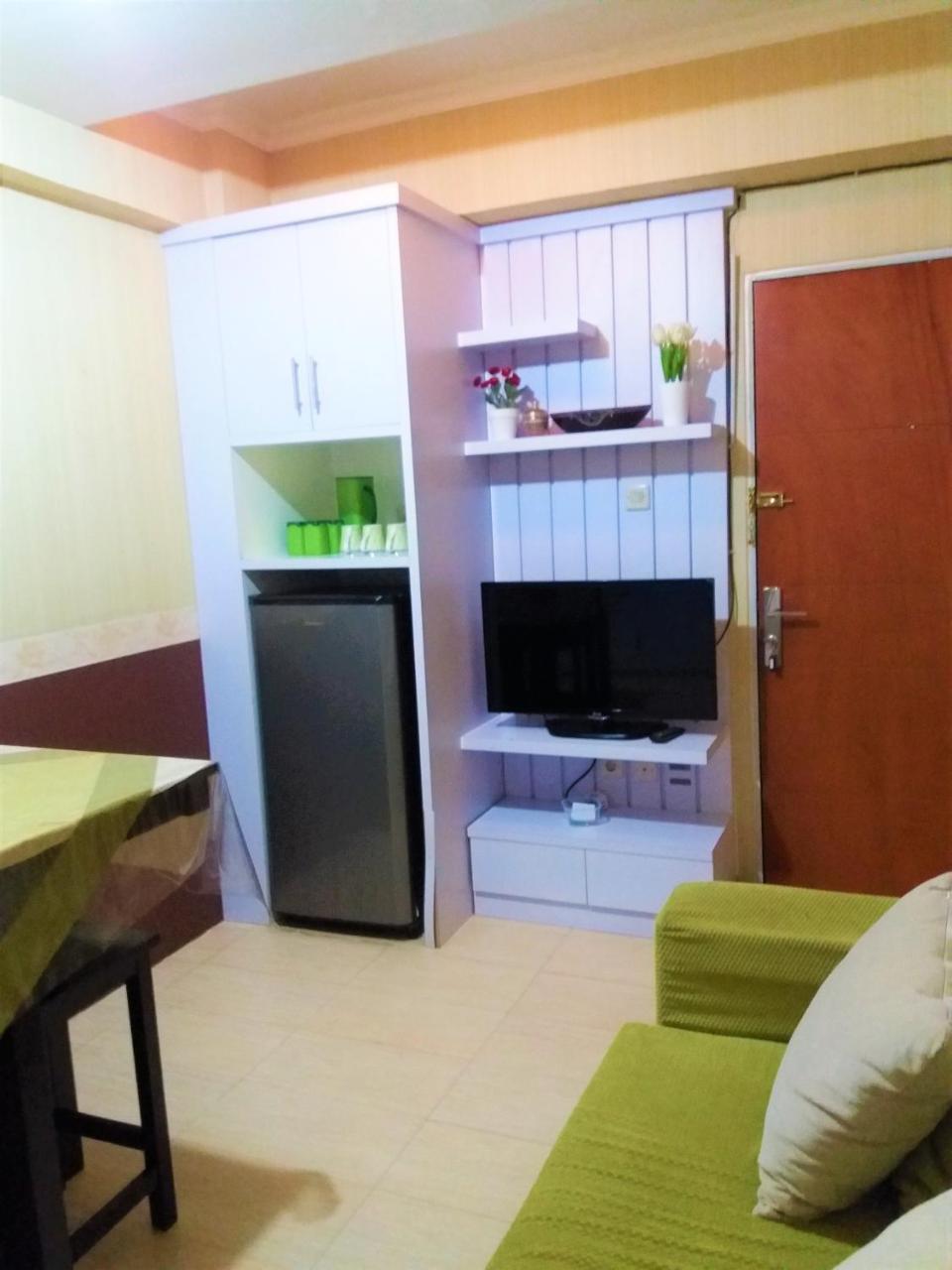 Raja Property Jakarta Luaran gambar