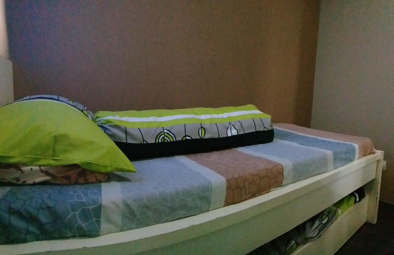 Raja Property Jakarta Luaran gambar