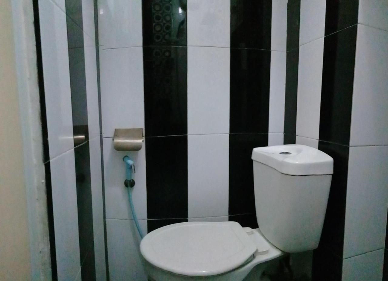 Raja Property Jakarta Luaran gambar
